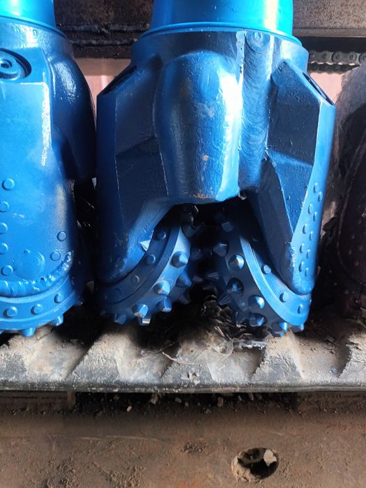 Сондажно триролково длето