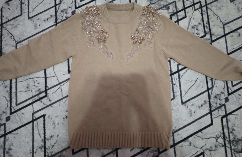 Дамски ефектен пуловер