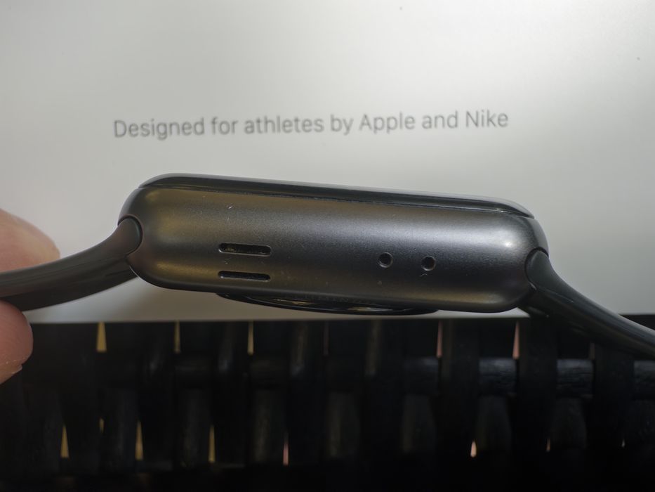 Apple Watch Series 3 Nike+, 42mm, varianta GPS