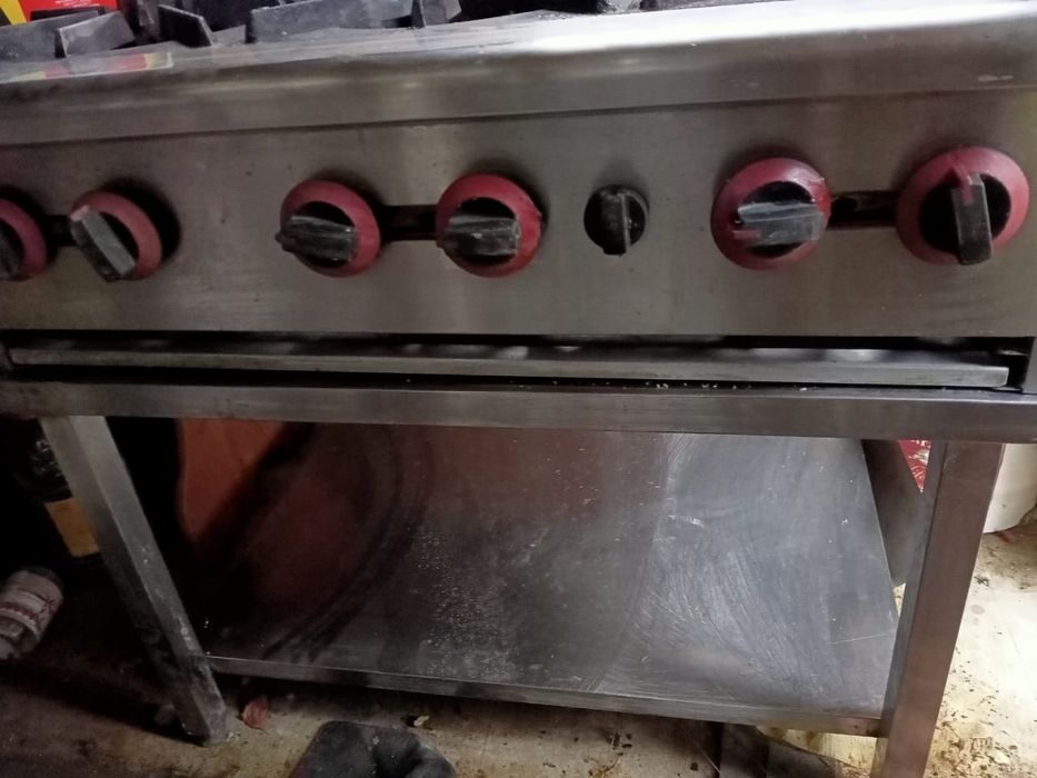 Продам 6 камфорочную плиту