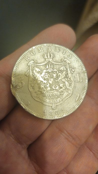 Vând monede de argint