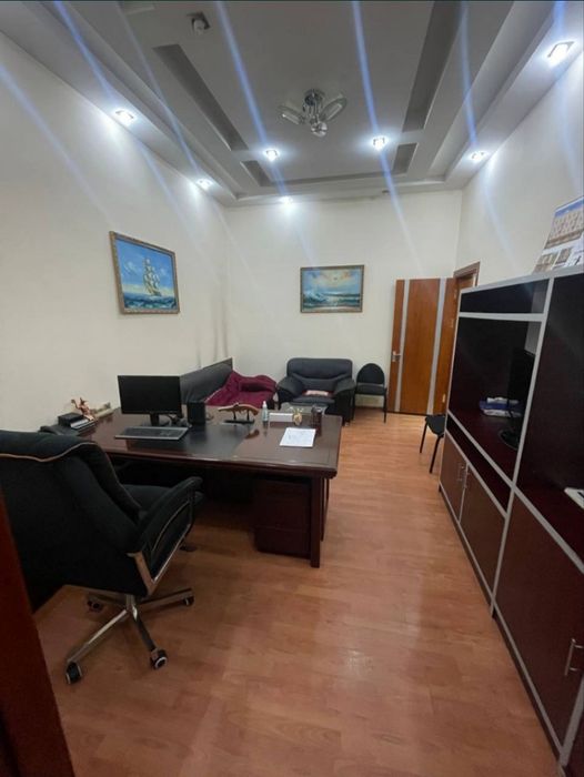 Яккасарайский . Магазин Океан.Гостиница Россия .сдаётся офис 4х ком