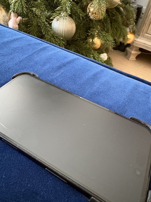 Skeleton Case Custom Made – Finish Carbon / Texturat Iphone 16 -17