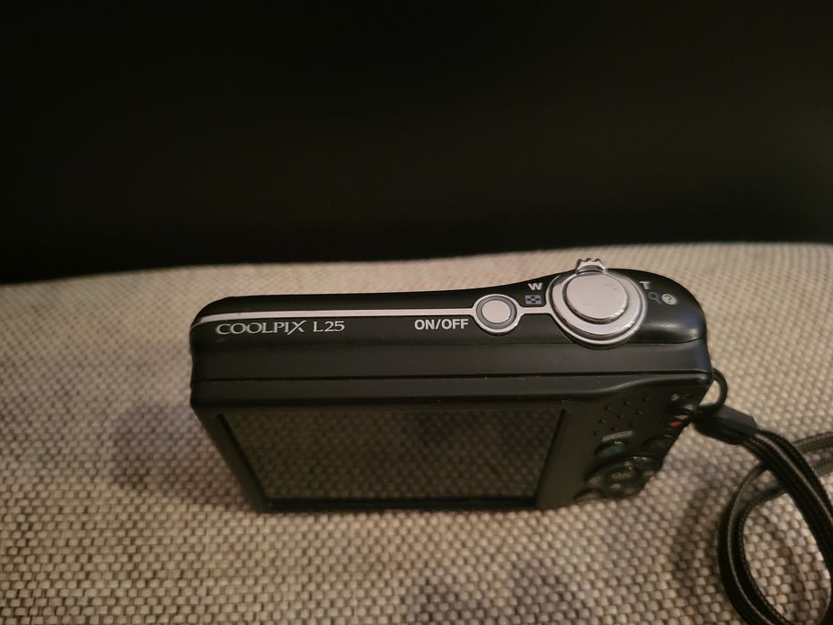 Nikon coolpix L25