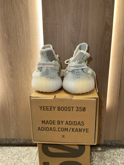Yeezy 350v2 Blue Tint