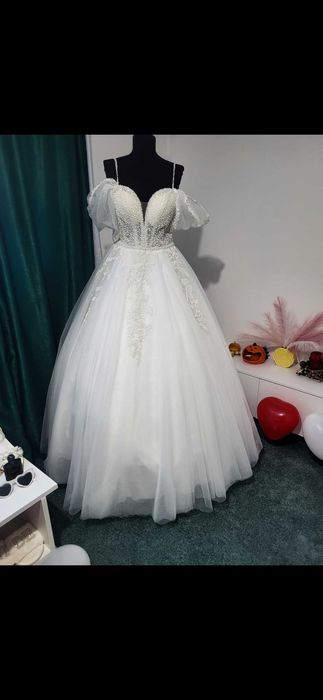 Vand rochie de mireasa