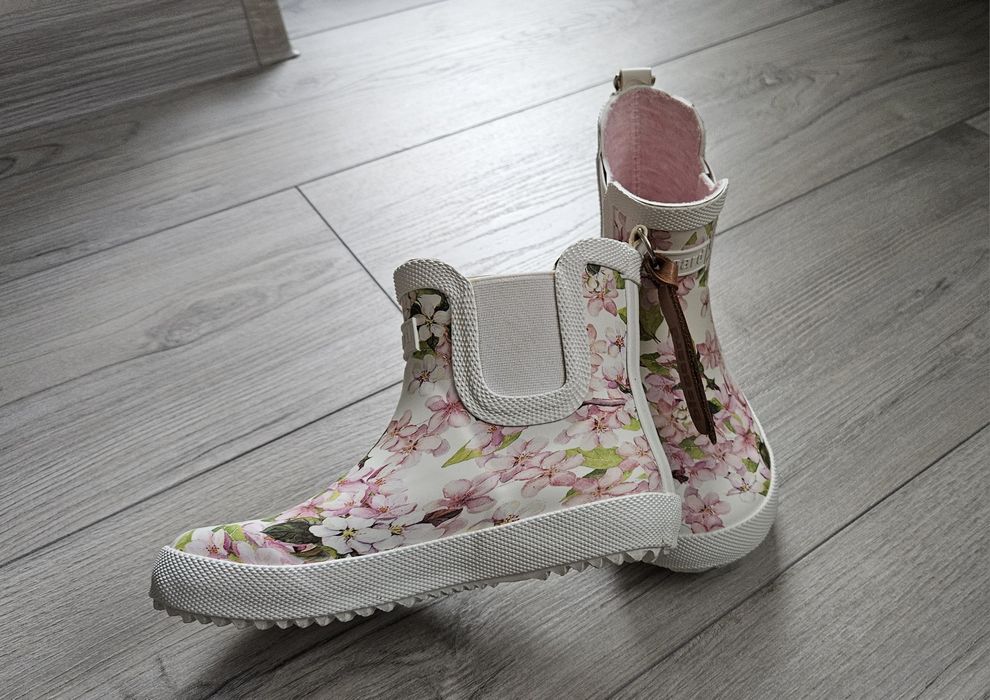 Нови ботуши за дъжд