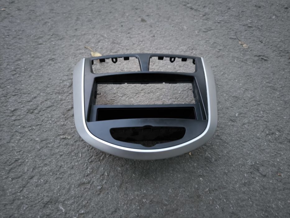 Рамка магнитолы Accent Solaris 2011 по 2016