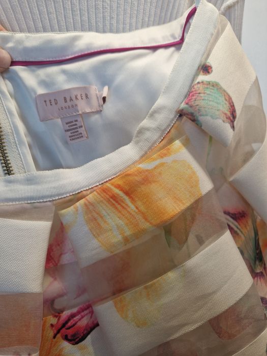 Рокля рокли Ted Baker размер С - М Ted Baker 2 3 Pause Jeans