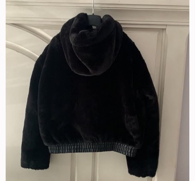 Пухено яке с косъм  Zara с качулка