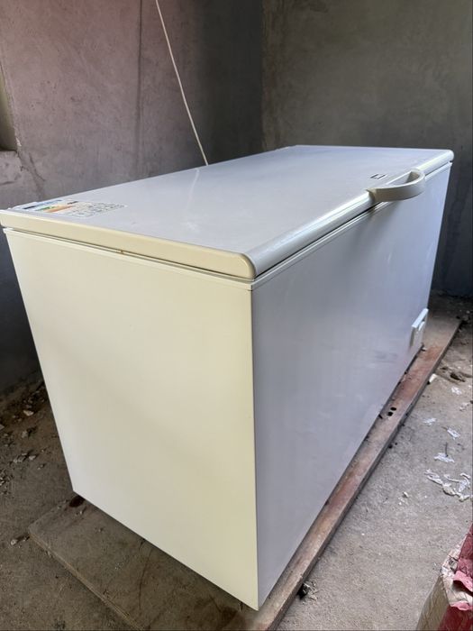 Lada frigorifica zanussi 400 litri