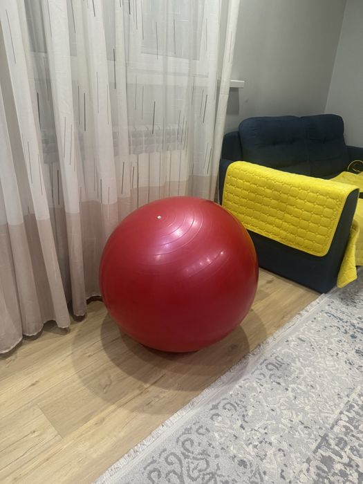 Продам гимнастический мяч