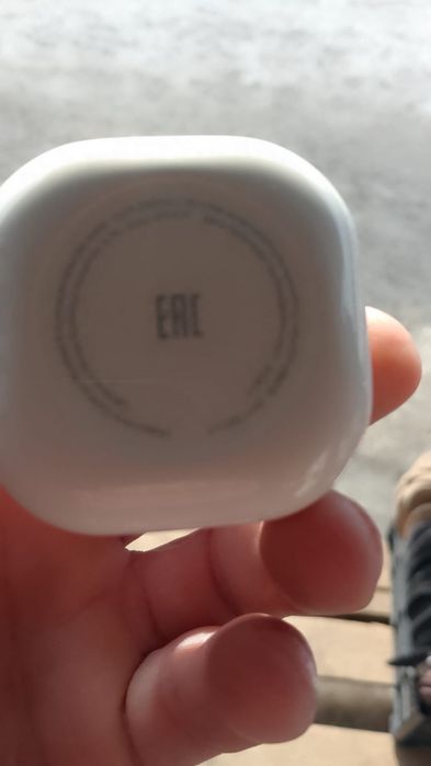 Беспроводной наушник