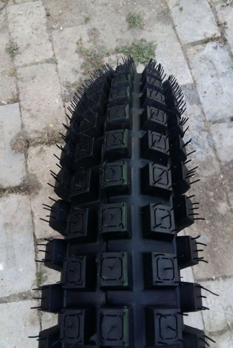 O bucată 130/4.00 80 R18 Bridgestone Mitas