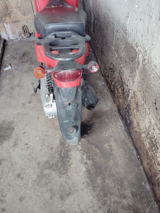 De vânzare motoscuter