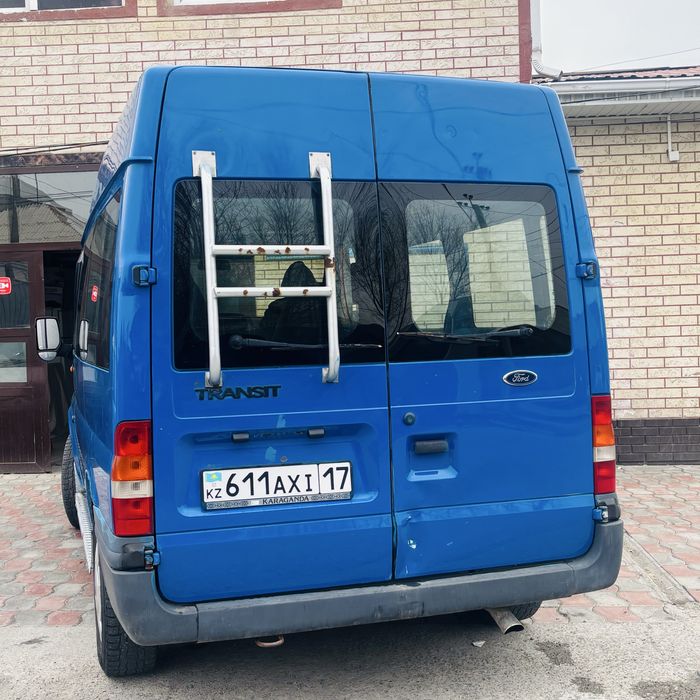Форд транзит 2002 г 2,4 дизил