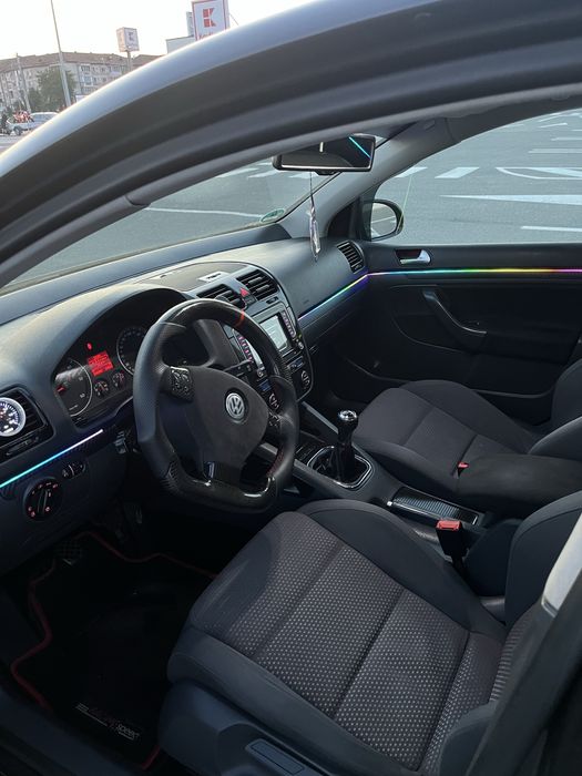 Vând Vw Golf 5 1.9 TDI