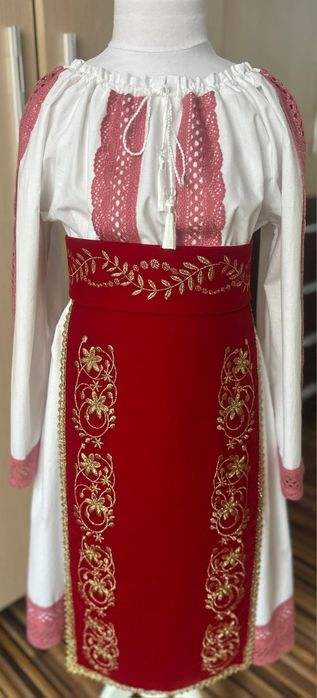 Costum popular fetite