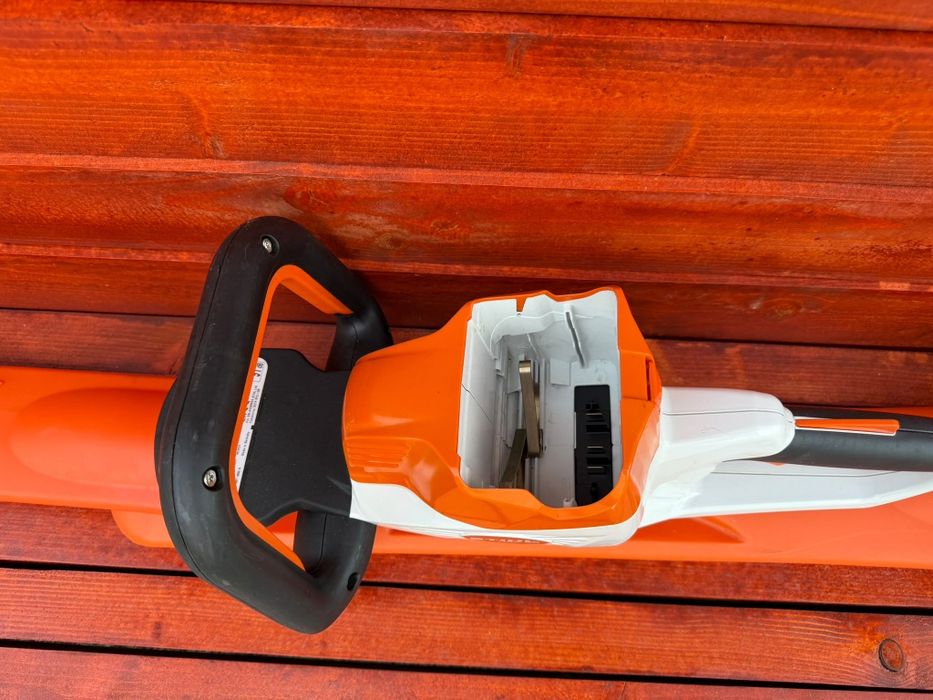 Stihl foarfeca de tuns gard viu