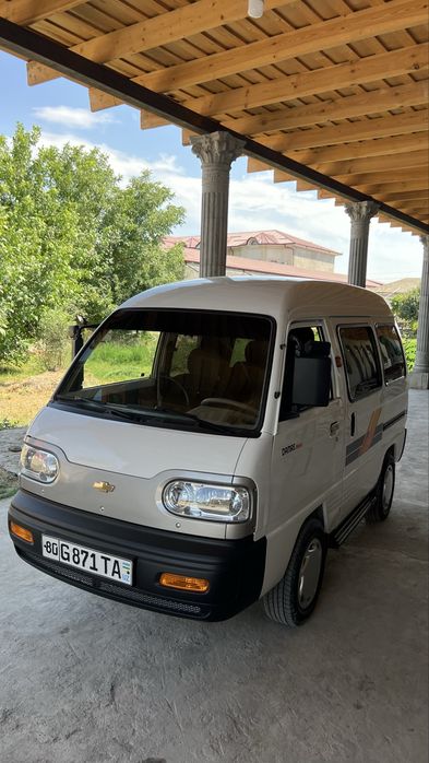 Damas Bir qoʻl haydalgan egadan