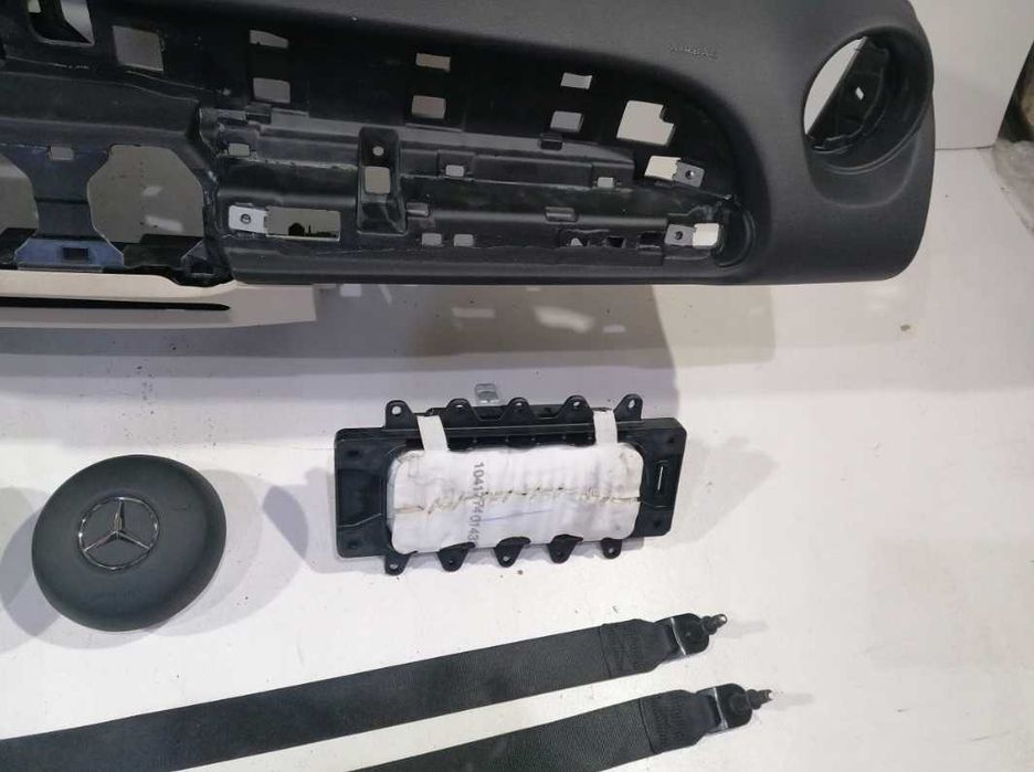 Mercedes Benz GLB kit airbag AMG - plansa bord 2 culori - set centuri
