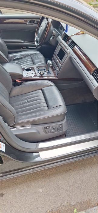 VOLKSWAGEN Phaeton 2004