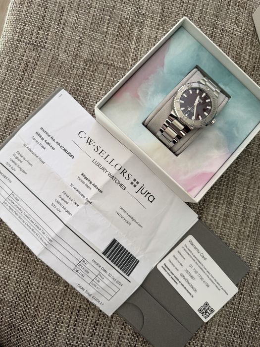 Oris Aquis Date Relief Cherry 43.5mm