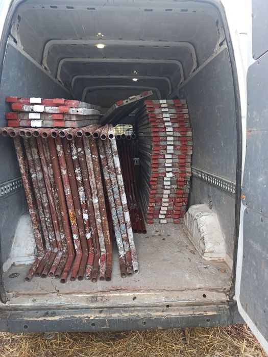 Schelă metalică de inchiriat