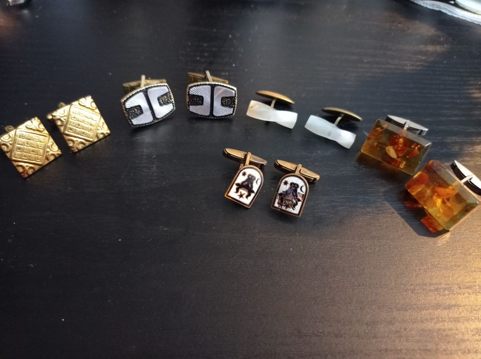 Lot 3 perechi butoni vechi