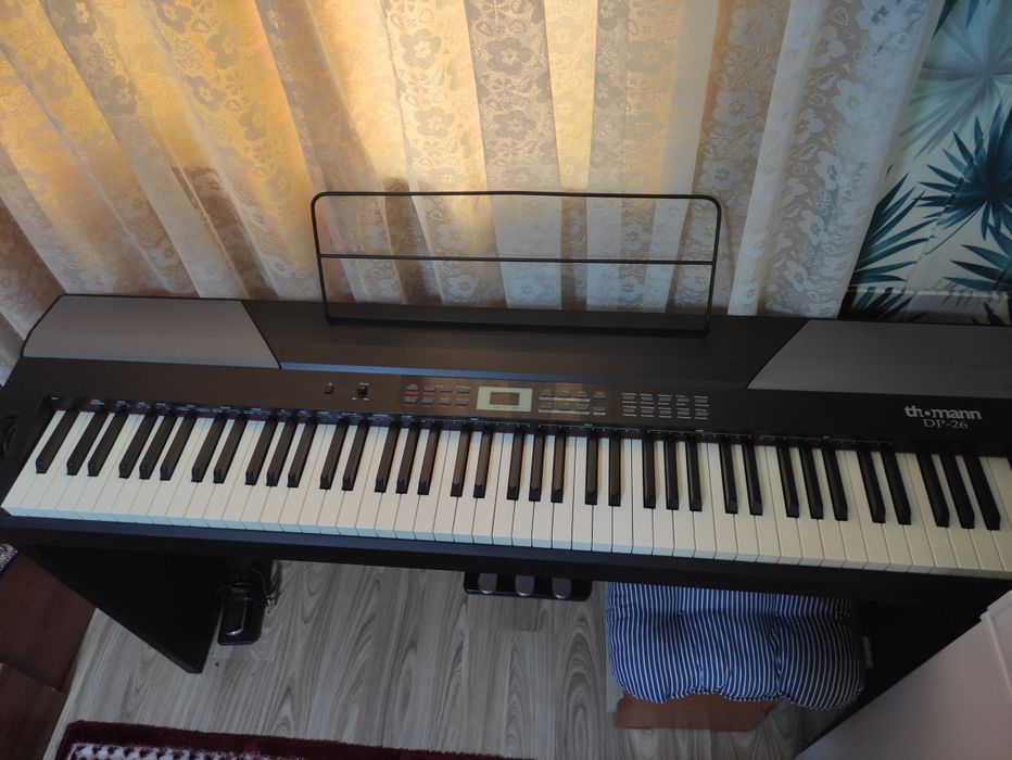 Pian digital thoman dp 26