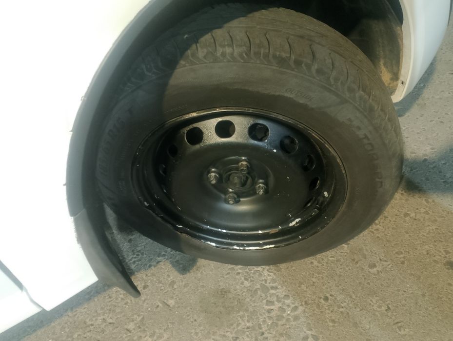 Диск R15 с резиной срочна
