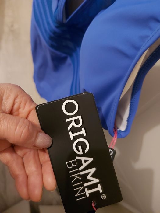 Costumde baie intreg