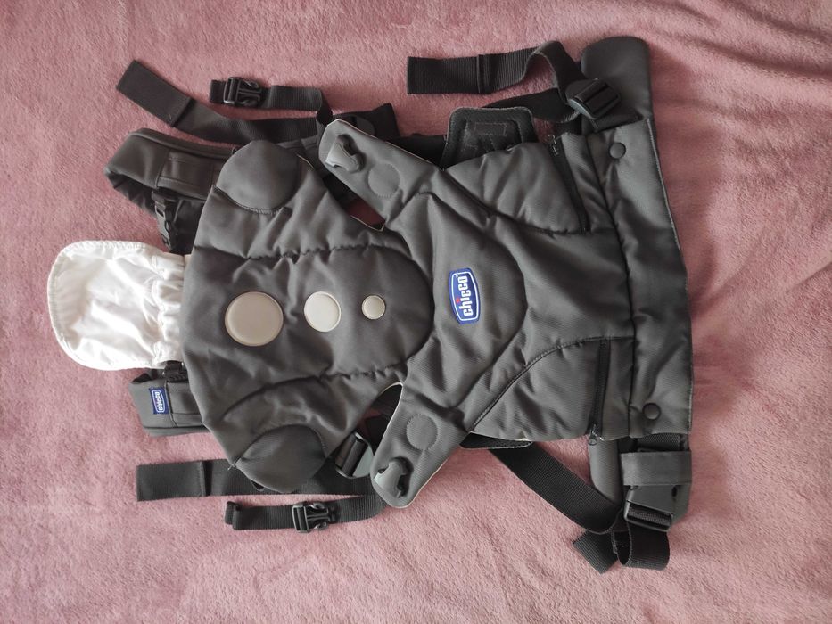 Ергономична раница за бебе CHICCO
