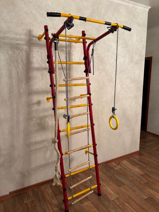 Продам турник почти ка новый