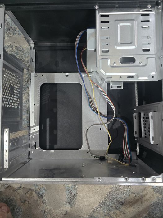 Корпус для пк немного мятый