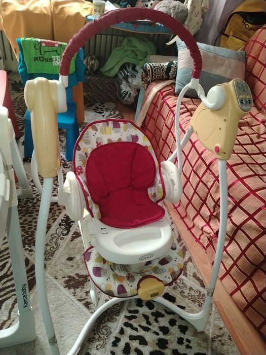 Качалка со столиком для детей музыкальная автоматическая