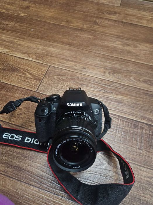 Фотоаппарат Canon.