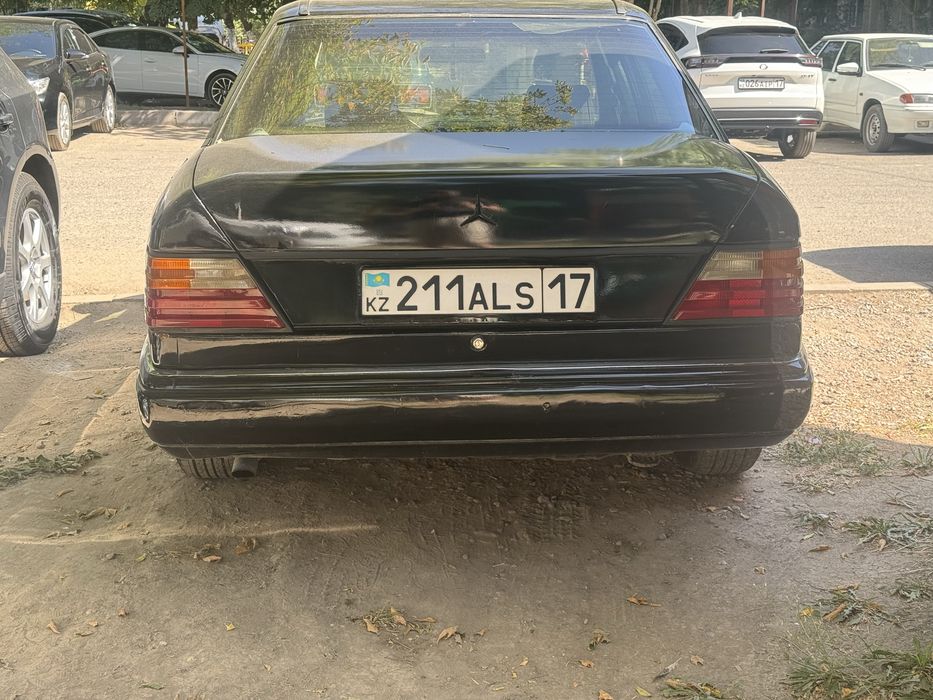 Мерседес w124 в нормальном состояние