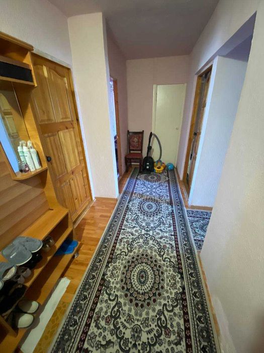 3 xonalik uy sotiladi