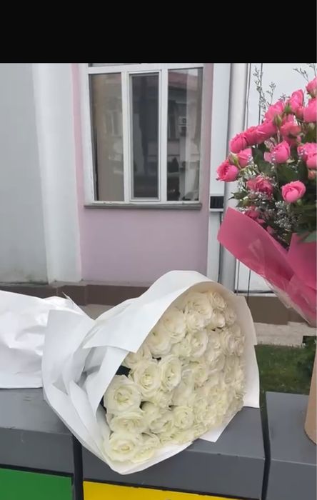 2 гүл сатылады, өте әдемі
