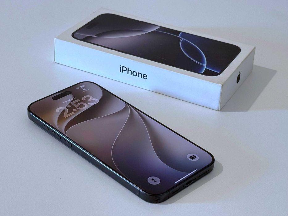 Бартер! iPhone 16 Pro Max Black Titanium (Черен) Е-Sim / 90% Батерия.