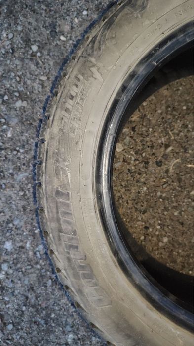 Продам зимню резину 225/55/17