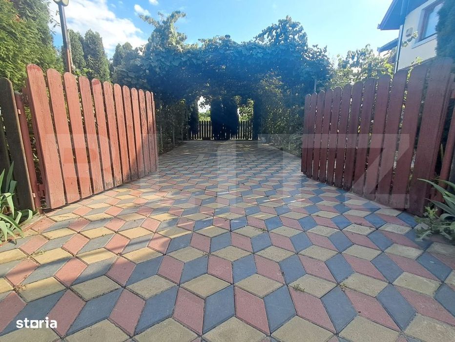 Casa individuala P+1, 180 mp, teren 1.050 mp si livada, zona Dumbravio