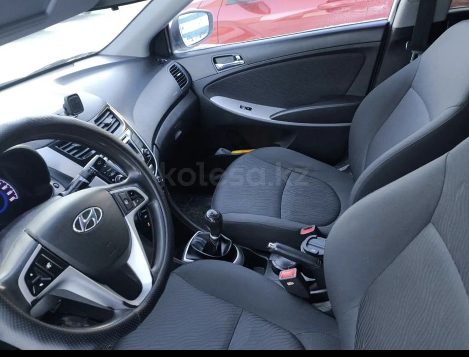 Hyundai Accent 2013, 1.6 механика
