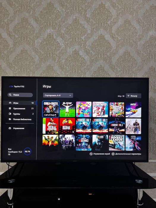 Xbox one x 1ТБ + 2 геймпада