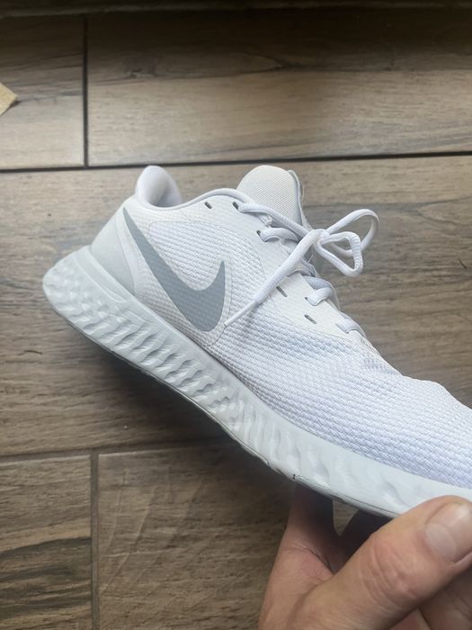 Nike revolution 5 46номер