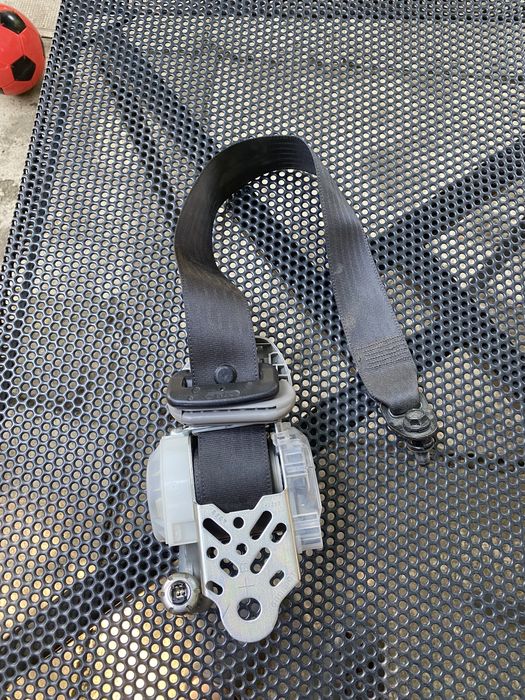 Centura de siguranța Toyota RAV 4 stânga fata anul 2010