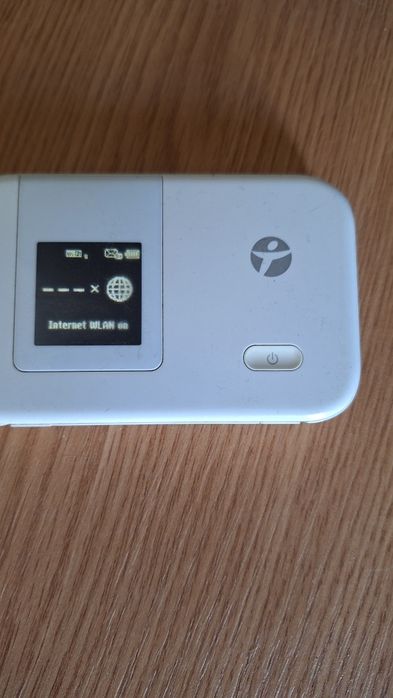 Router portabil Huawei E5372