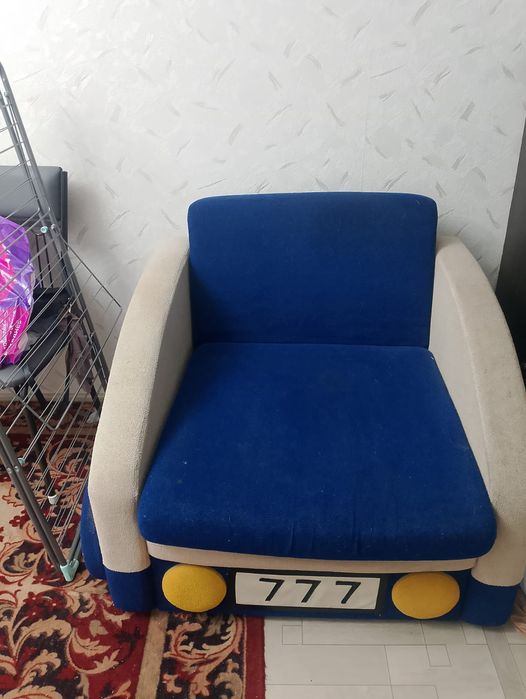 Срочно продам кресло, диван
