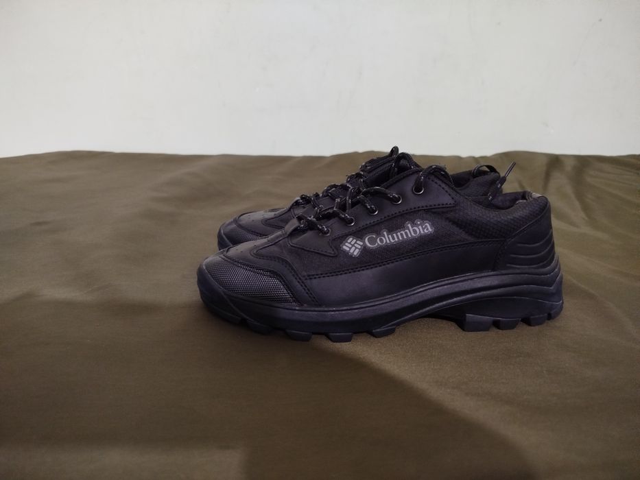 Продам фирменную обувь.